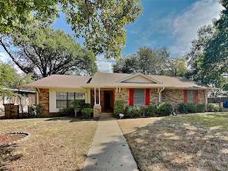 5928 Fox Hill Ln, Dallas, TX 75232