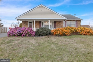 12 Trimble Blvd, Brookhaven, PA 19015