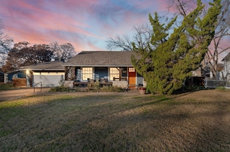 1304 W Hunt St, McKinney, TX 75069