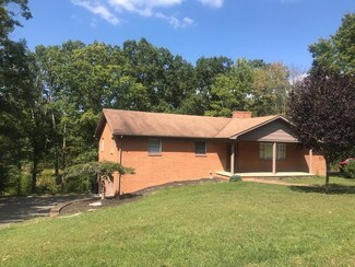 114 Summit Ln, Beckley, WV 25801