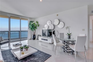 3000 Oasis Grand Blvd Unit 3005, Fort Myers, FL 33916