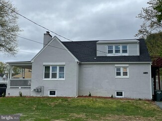 1109 N Main St, Williamstown, NJ 08094