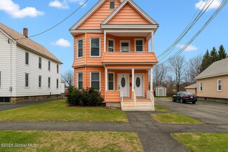 1017 Hegeman St, Schenectady, NY 12306