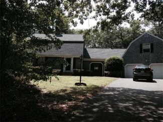 297 Neck Rd, Rochester, MA 02770