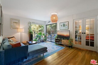 11121 Queensland St Unit D31, Los Angeles, CA 90034