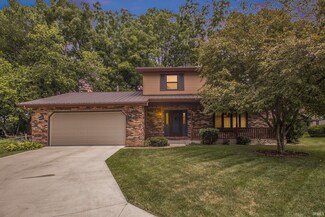 1924 Forest Edge Dr, Mishawaka, IN 46544