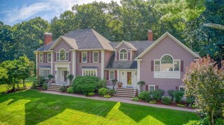 9 Hitchcock Farm Rd, Andover, MA 01810