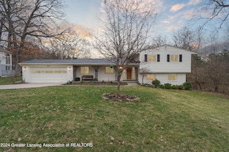 4760 Nakoma Dr, Okemos, MI 48864