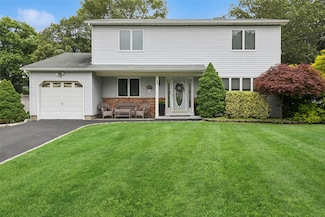279 Avenue B, Ronkonkoma, NY 11779