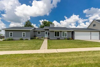 4250 Harbin Dr, Waterloo, IA 50701