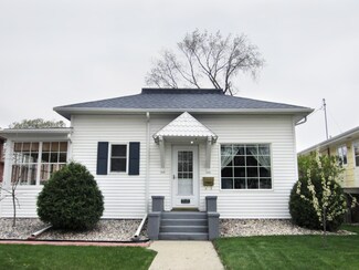 717 N Broadway, Crookston, MN 56716