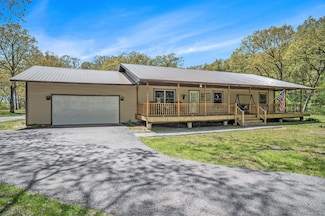 889 E 1500 N, Wheatfield, IN 46392