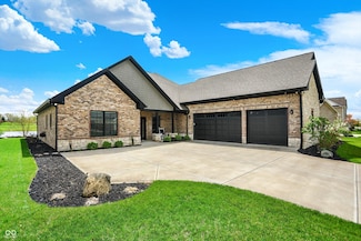 725 Meadowbrook Ln, Franklin, IN 46131