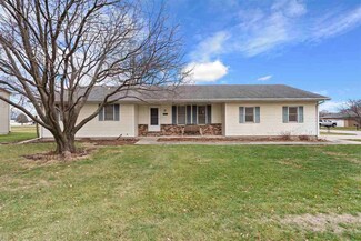 1102 E Place, Kalona, IA 52247