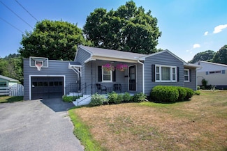 411 Concord Ave, Saint Johnsbury, VT 05819