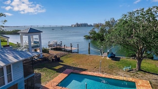1479 Bay Point Dr, Sarasota, FL 34236