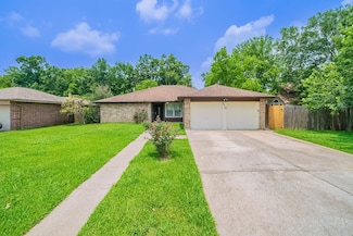 516 Aweigh Dr, Crosby, TX 77532