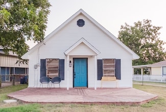 4604 E Holiday Estates Ct, Granbury, TX 76049