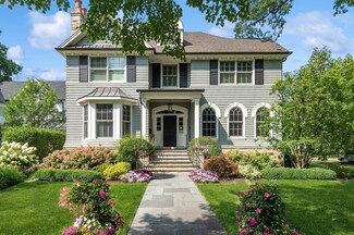 804 Greenwood Ave, Wilmette, IL 60091