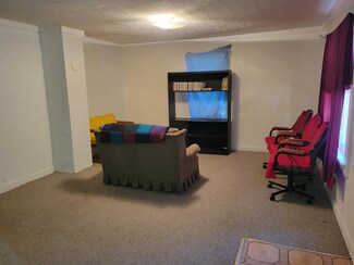 304 N 2nd St, Thayer, MO 65791