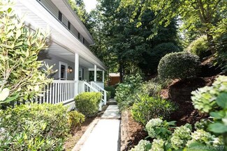 159 Skyview Cir, Asheville, NC 28804