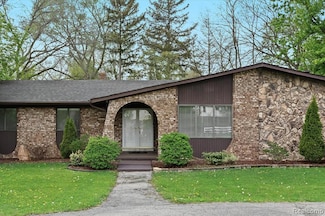20937 Halsted, Farmington Hills, MI 48335