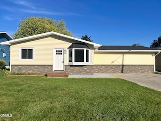 1314 5th Ave NW, Jamestown, ND 58401