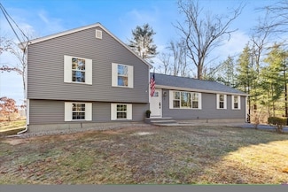 1 Briar Path Way, Carver, MA 02330