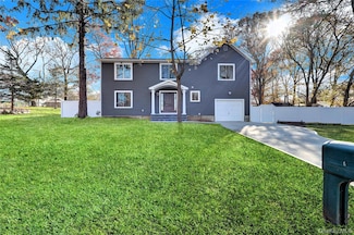 6 Renee Ct, Centereach, NY 11720