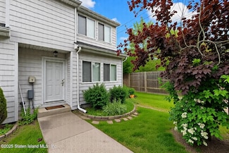 80 Dinsmore St Unit A, Staten Island, NY 10314