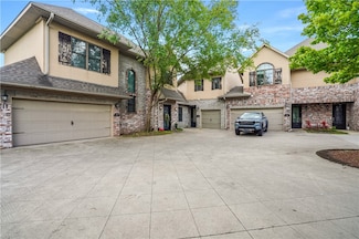 2712 S Everest Ave, Rogers, AR 72758