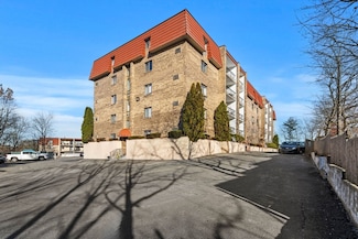 159 Franklin St Unit E6, Stoneham, MA 02180