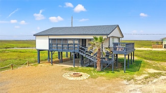 334 Bay Ave, Freeport, TX 77541