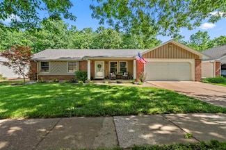 2917 Royal Gorge Ct, Saint Louis, MO 63129