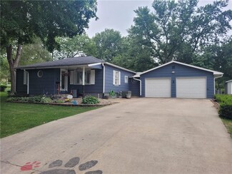 404 N Spruce St, Creston, IA 50801