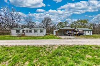 805 SE 219 Rd, Deepwater, MO 64740