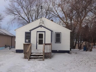 107 N Rebecca St, Ivanhoe, MN 56142