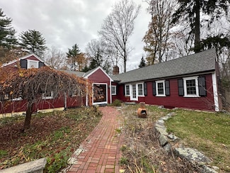 333 Dedham St, Dover, MA 02030