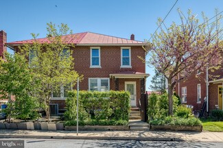 19 S Custer Ave, New Holland, PA 17557
