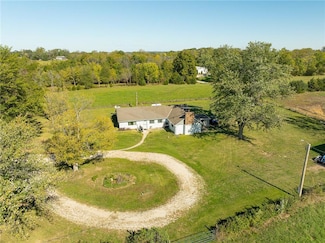 2600 McNeel Rd, Odessa, MO 64076