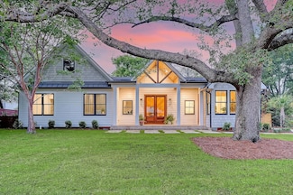422 Palm St, Mount Pleasant, SC 29464