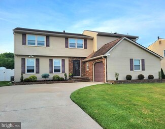 129 Pinto Dr, Sewell, NJ 08080