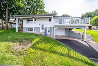 32081 Lakeview Dr, Lake City, MN 55041