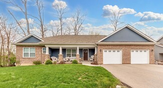 5860 Scenic Bluff Dr, Brighton, MI 48116