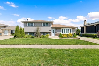 549 Sarah Dr, Wood Dale, IL 60191