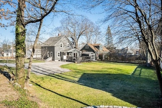 31 Roy St, Manchester, NH 03102