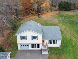 21 Mapleleaf Ln, Hermon, ME 04401