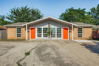 610 N Oak St, Arlington, TX 76011