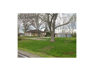 310 W Main St, Adrian, MO 64720