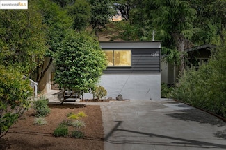 4258 Maple Ave, Oakland, CA 94602